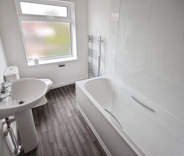 2 bedroom semi-detached house to rent - Photo 4