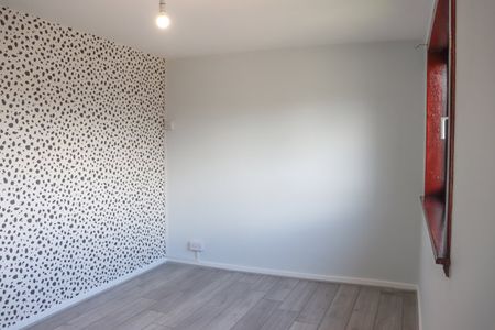 16 Ladeside Gardens, AB51 3XA, Inverurie - Photo 4