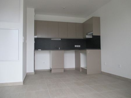 Location Appartement 2 pièces 40m² ORLEANS 45000 - Photo 2