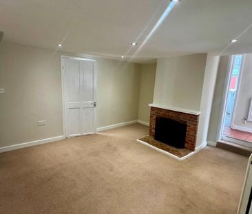 2 bedroom semi-detached house to rent - Photo 3