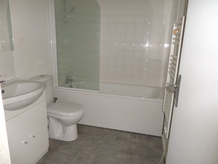 APPARTEMENT REIMS secteur Clémenceau, F2 rue Defrançois - Photo 3