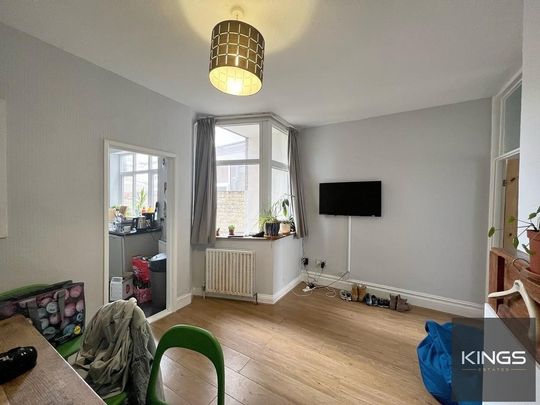 4 bedroom terraced house to rent - Photo 1