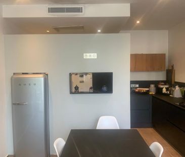 Location Maison 8 pièces 209m² VILLEURBANNE 69100 - Photo 6