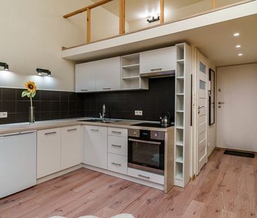 Łódź Łódź-Śródmieście, 6 Sierpnia - Zdjęcie 5