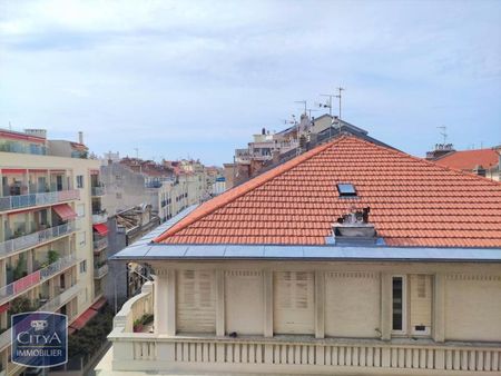 Location Appartement 2 pièces 50m² NICE 06000 - Photo 5