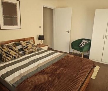 4 bedroom flat share to rent - Photo 1