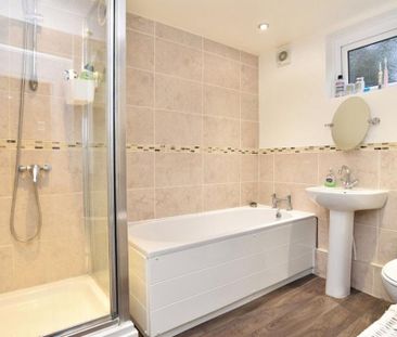 2 bedroom flat to rent - Photo 6