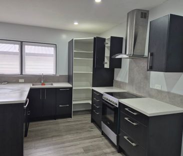 Spacious 4-Bedroom Family Home with Large Entertaining Deck – Kelston - Photo 3