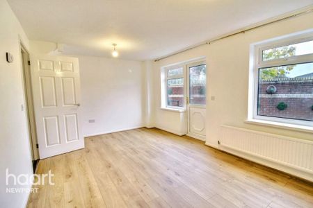 3 bedroom end of terrace house to rent - Photo 4