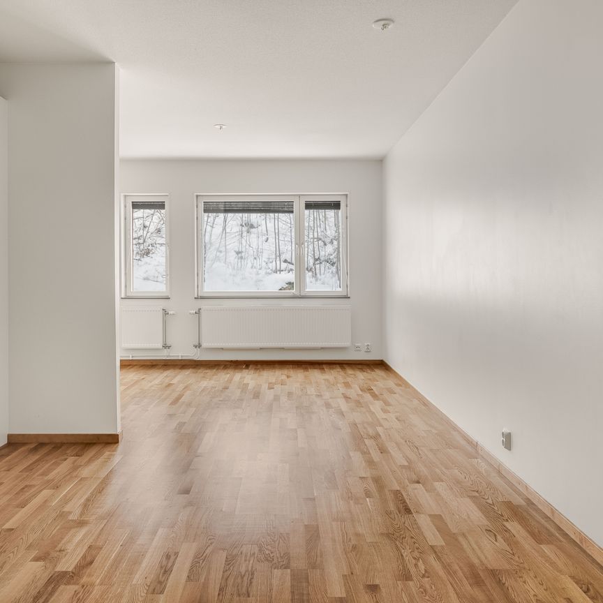 Bergfotsvägen, Tumba - Foto 1