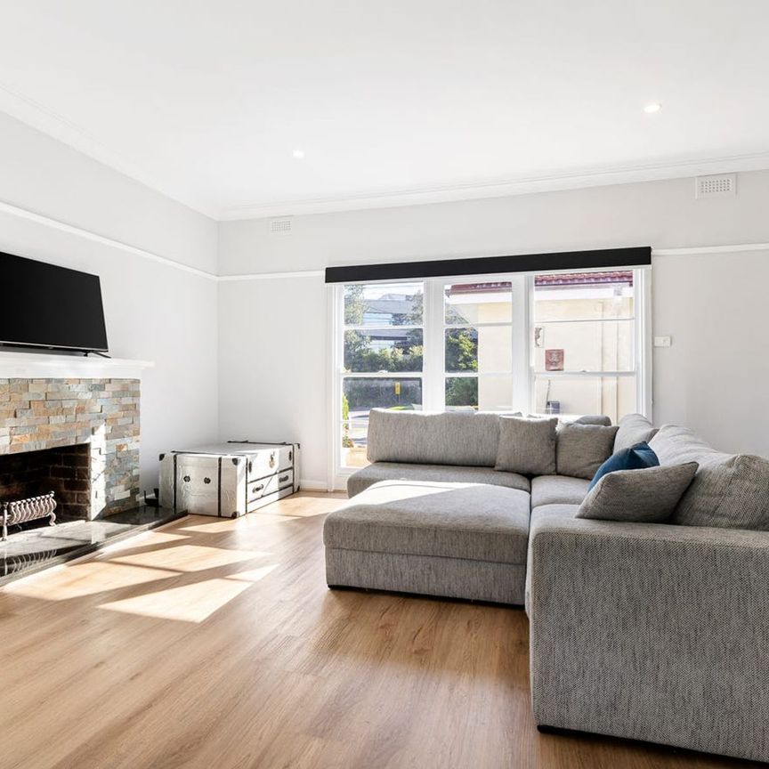 Charming 3-Bedroom Home (Gardening Included) with Tram at Your Doorstep - Photo 1