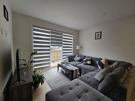 For Lease - Main -7520 Splendour Drive, Niagara Falls, Ontario - Photo 2