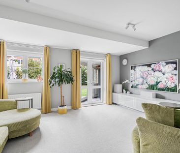 4 bedroom semi-detached house to rent - Photo 3