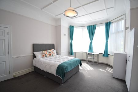 Room in a Shared House, James Avenue, NW2 - Photo 3