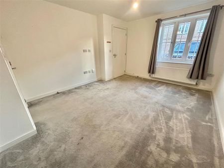 Meridian Close - Photo 2