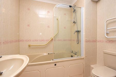 2 bedroom apartment to rent - Photo 4