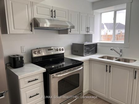 For Lease - 1708 Arborwood Drive, Oshawa, Ontario - Photo 4