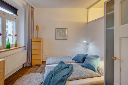 Quietly located period apartment for rent - Photo 5