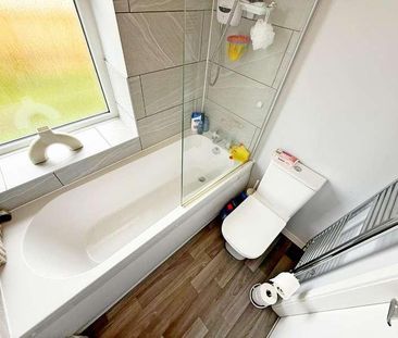 Bevis Green, Walmersley, BL9 - Photo 2