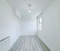 1 bed Apartment for Rent - Photo 4