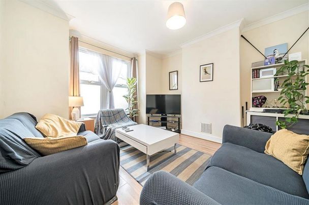 4 bedroom house to rent - Photo 1