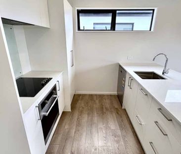 Halswell, 3 bedrooms - Photo 2