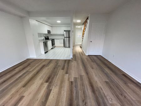 For Lease - 2900 Rio Court Unit# 3, Mississauga, Ontario - Photo 2