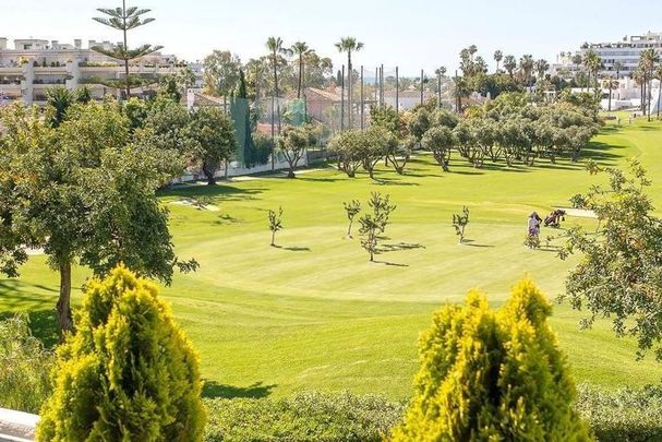 Luxury Flat for rent in San Pedro de Alcántara, Andalusia - Photo 1