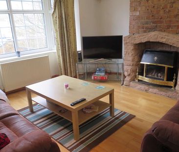 Cosy ALL FEMALE houseshare in lovely Didsbury! - Photo 3