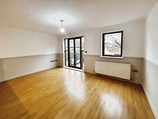 2 bedroom flat to rent - Photo 1