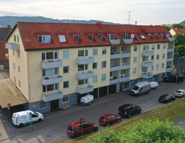 3 ROK-GRÄNNAVÄGEN 10 B, HUSKVARNA - Photo 1