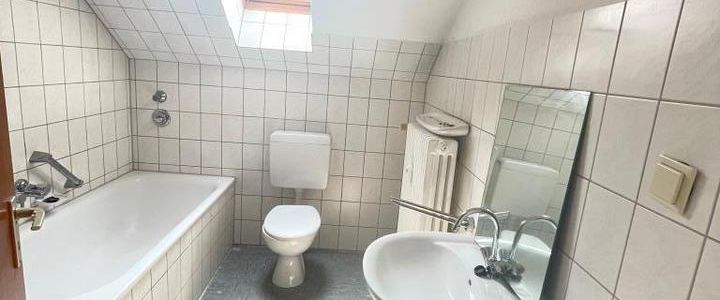 Wohnen im Dichterviertel mit grünem Innenhof - Photo 1