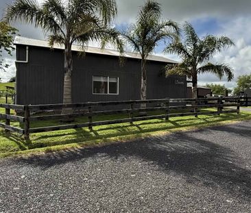 Where Town Meets Country - Photo 5