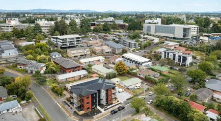 New Self Contained Apartment! - Photo 5