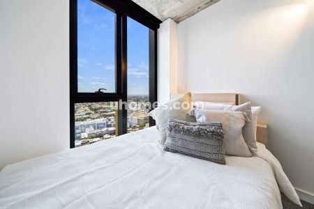 Panoramic 4 Bed Ensuite Apartment (33 - 38) - Photo 4