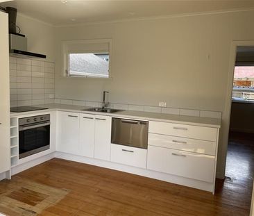 FRESHLY RENOVATED - 2 BEDROOMS - KOHI - Photo 4