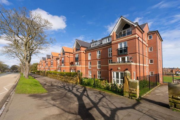 1 bedroom retirement property to rent - Photo 1