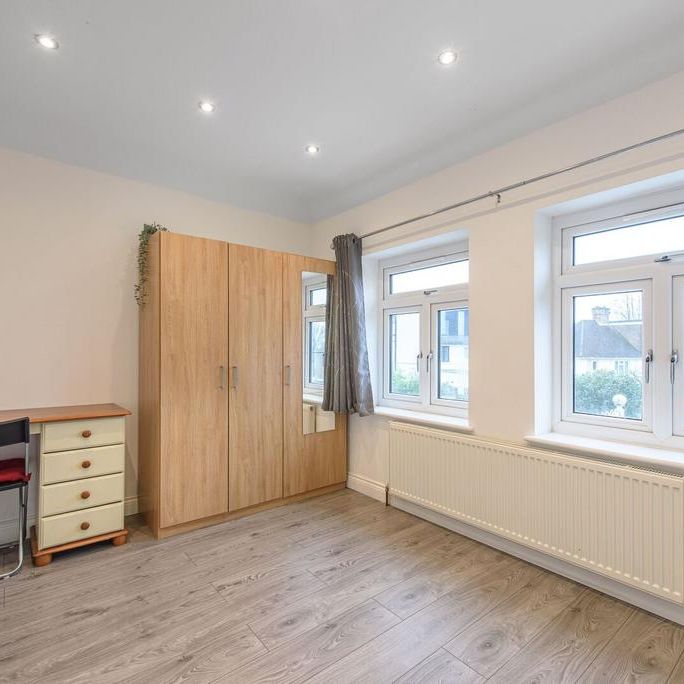 4 bedroom detached house to rent - Photo 1