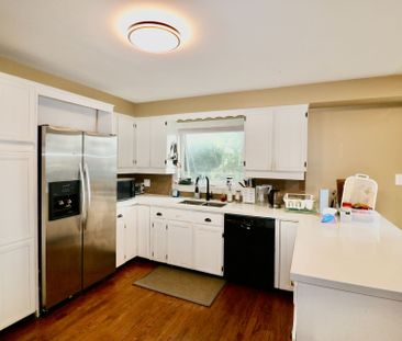 For Lease - 12 Banbury Court, Aurora, Ontario - Photo 5