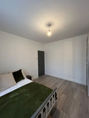 Room in a Shared House, Capstone Road, BR1 - Photo 5
