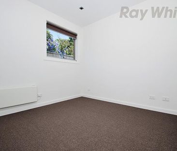 PERFECT PASCOE VALE! - Photo 6