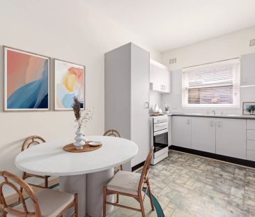 AUTHENTIC ONE BEDROOM APARTMENT IN THE HEART OF BONDI - Photo 6