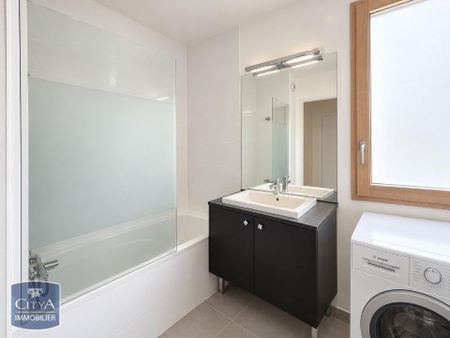 Location Appartement 3 pièces 66m² SATHONAY CAMP 69580 - Photo 4