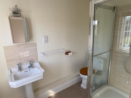 Drake Lane, Dursley - Photo 4