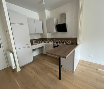Location Appartement 2 pièces 49m² MONT ST AIGNAN 76130 - Photo 2