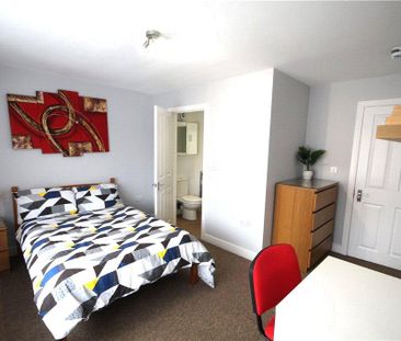 1 bedroom in a house share to rent - Photo 4