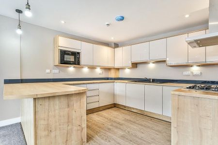 2 bedroom apartment to rent - Photo 4