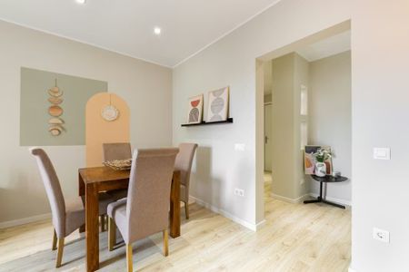 Carrer de lAlfambra, Barcelona, Catalonia 08034 - Photo 2