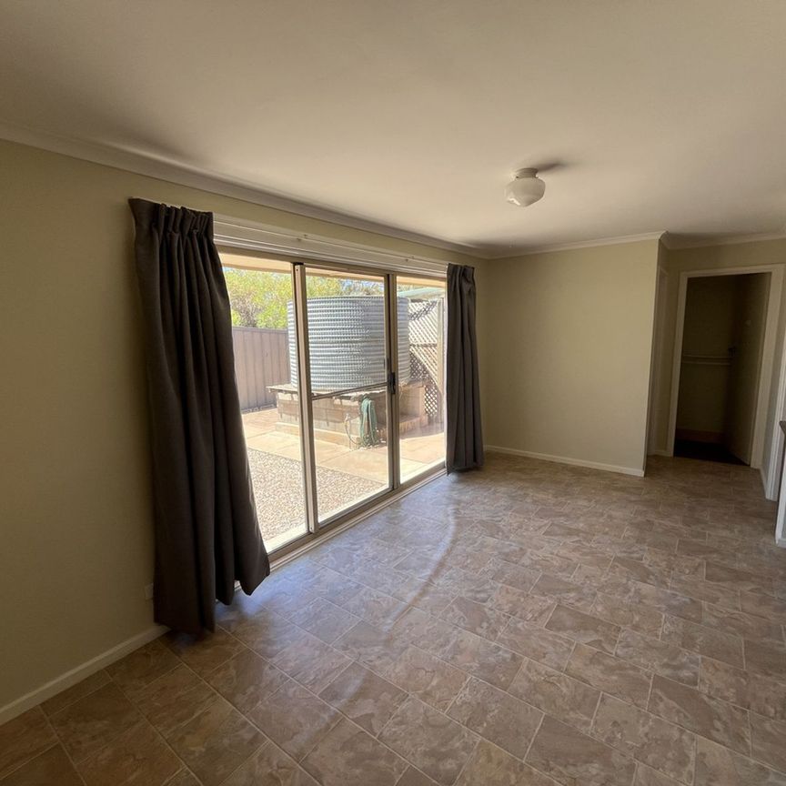33 Hurcombe Crescent, Port Augusta West - Photo 1