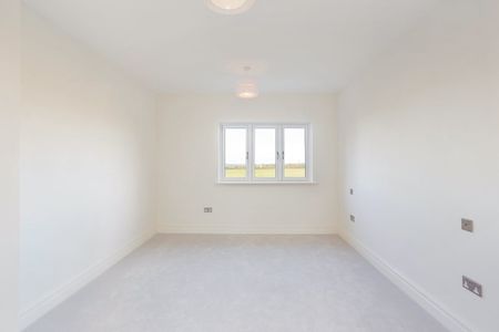 5 bedroom detached house to rent - Photo 4